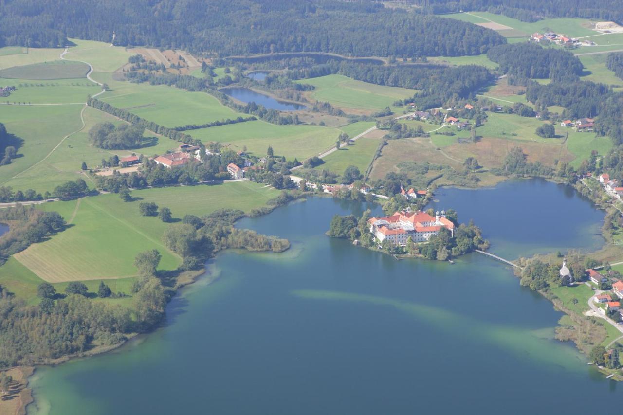 Haus Rufinus Am Kloster Seeon Buitenkant foto